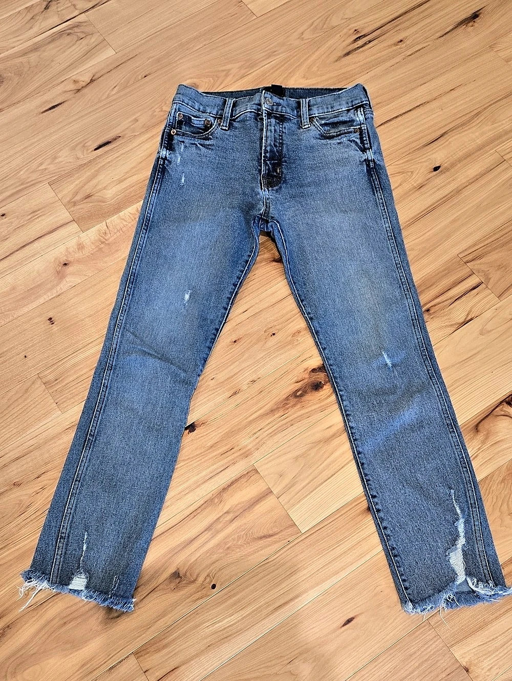 Gap 1969 True Skinny Distressed Straight Leg Jeans in Blue Waist 27